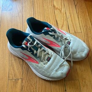 Brooks Launch 8 Women’s 7.5 Light Blue and Pink